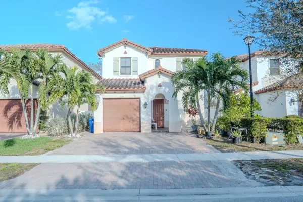 3573 SW 92nd Avenue, Miramar, FL 33025