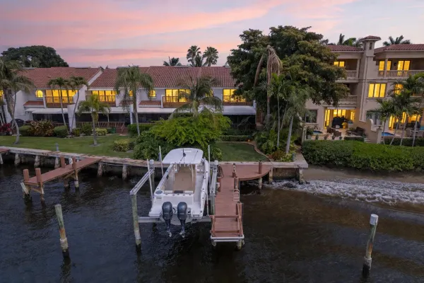 5552 N Ocean Boulevard 1a, Ocean Ridge, FL 33435