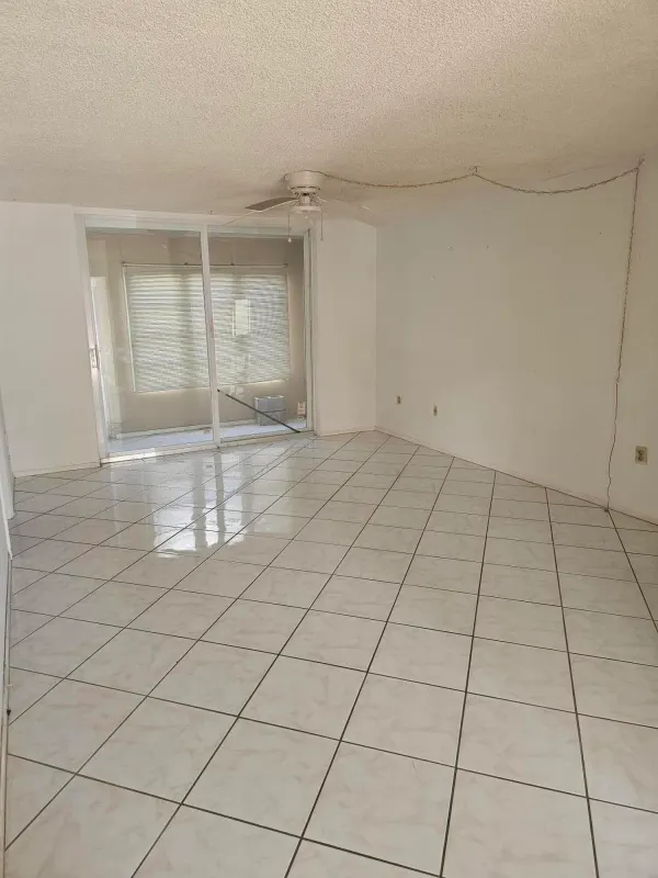 8060 Sunrise Lakes Drive E 109, Sunrise, FL 33322