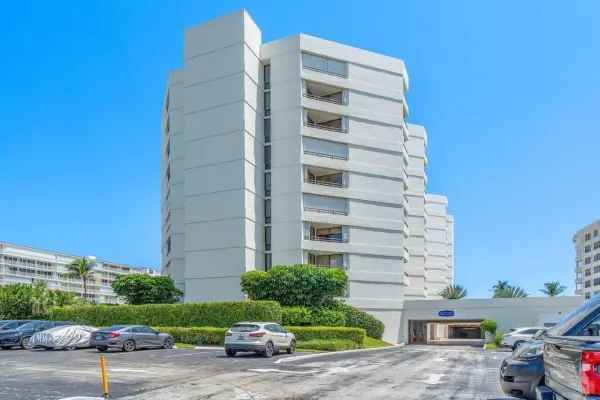 3560 S Ocean Boulevard 809, South Palm Beach, FL 33480