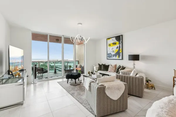 2640 Lake Shore Drive 2008, Riviera Beach, FL 33404