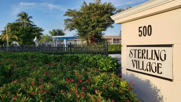 600 Horizon W 207, Boynton Beach, FL 33435