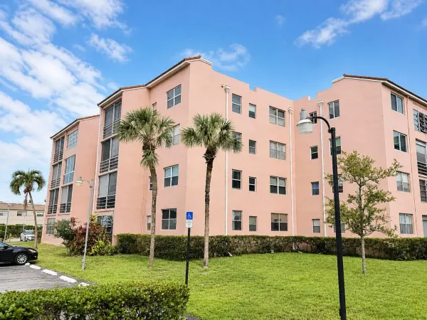 2841 Somerset Drive 107, Lauderdale Lakes, FL 33311