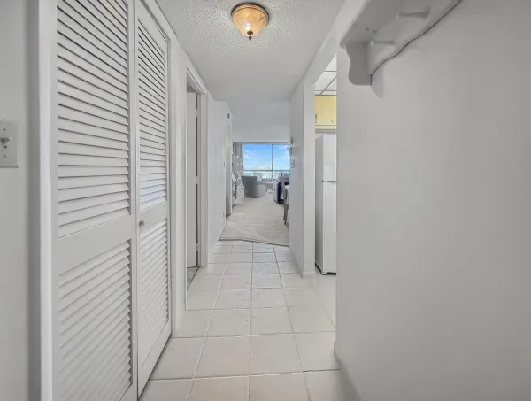 555 NW 4th Avenue 401, Boca Raton, FL 33432