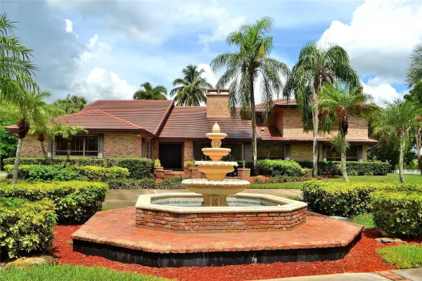 6200 SW 183rd Way, Southwest Ranches, FL 33331
