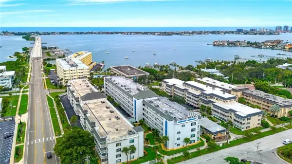 131 Bluff View Drive, Unit 109, Belleair Bluffs, FL, 33770