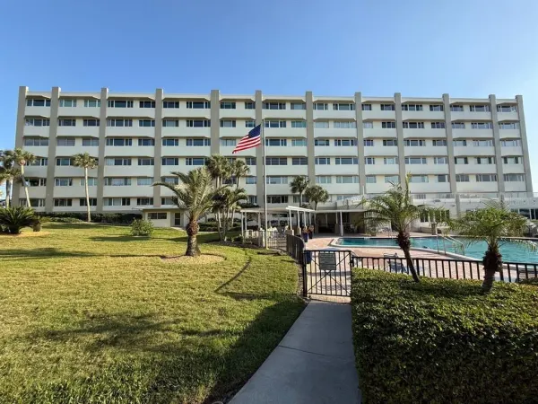 100 Bluff View Drive, Unit 317a, Belleair Bluffs, FL, 33770