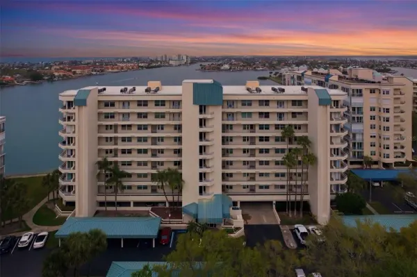 7932 Sailboat Key Boulevard S, Unit 806, South Pasadena, FL, 33707
