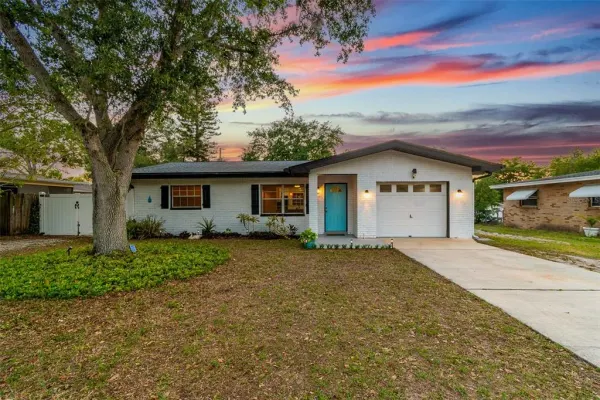 2115 Philippe Parkway, Safety Harbor, FL, 34695