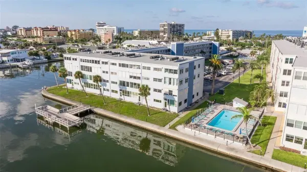 5555 Gulf Boulevard, Unit 215, St Pete Beach, FL, 33706