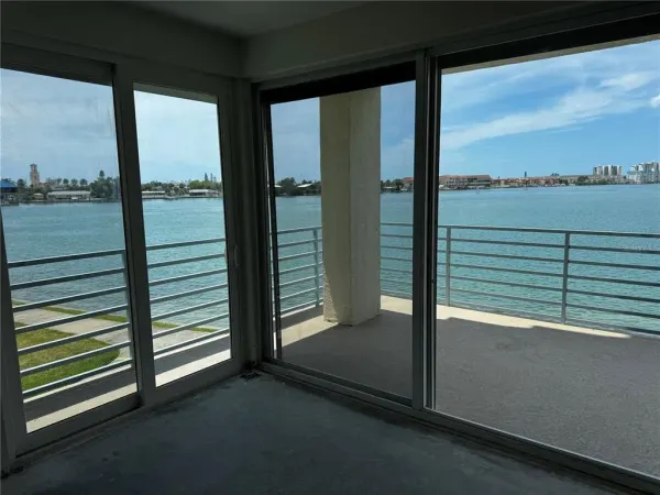 7932 Sailboat Key Boulevard S, Unit 101, South Pasadena, FL, 33707