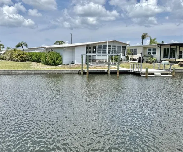 6806 Mount Quincy Drive NE, Unit 361, St Petersburg, FL, 33702