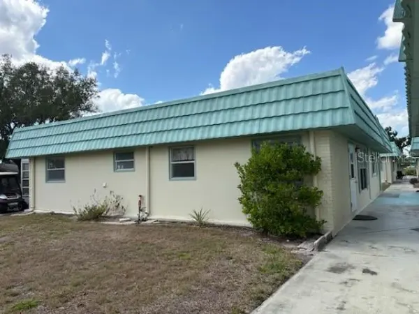 101 Cambridge Trail, Unit 200, Sun City Center, FL, 33573