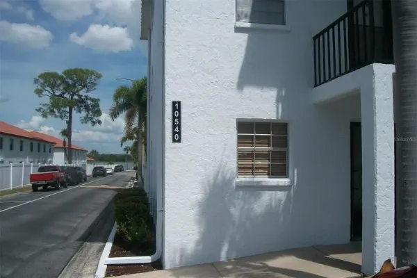 10540 77th Terrace, Unit 210, Seminole, FL, 33772