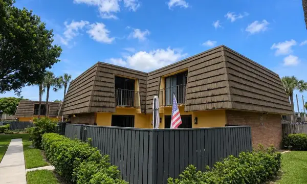 4207 42nd Way, West Palm Beach, FL 33407