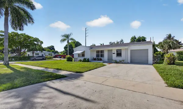 304 Cypress Drive, Lake Park, FL 33403