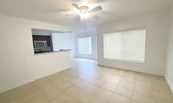 815 W Boynton Beach Boulevard W 4-102, Boynton Beach, FL 33426