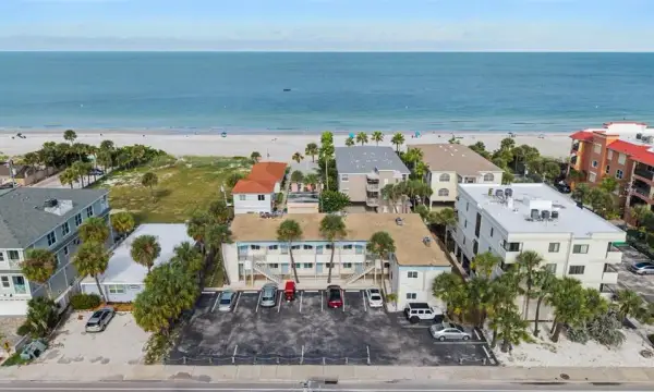2110 Gulf Boulevard, Unit 6, Indian Rocks Beach, FL, 33785